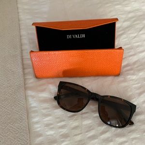 Di Valdi Tortoise Sunglasses